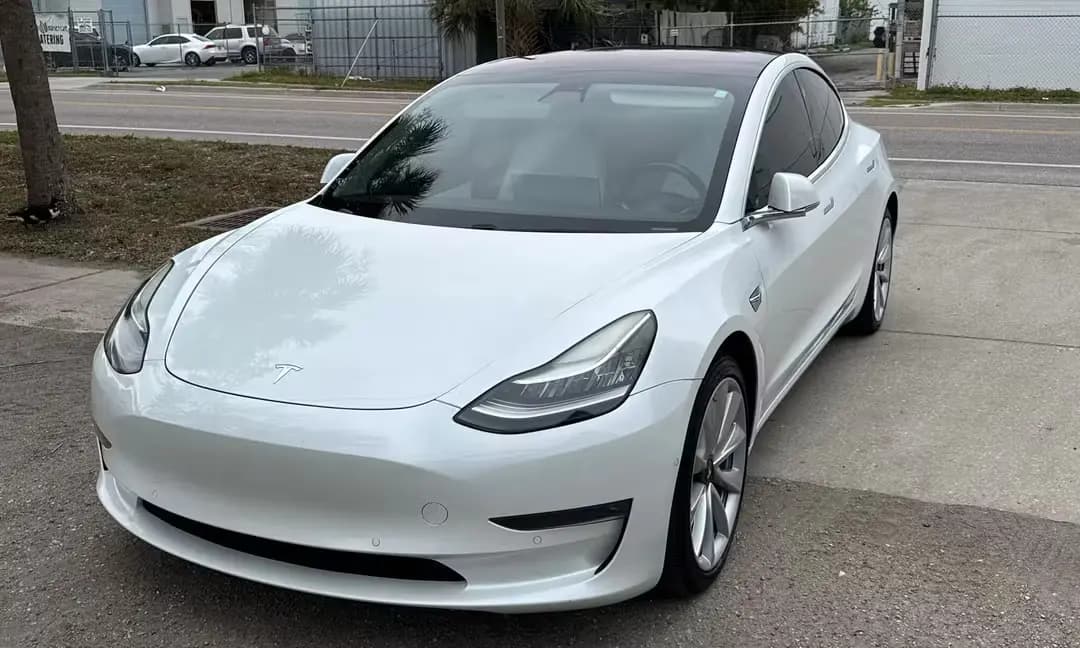 White 2018 Tesla Model 3